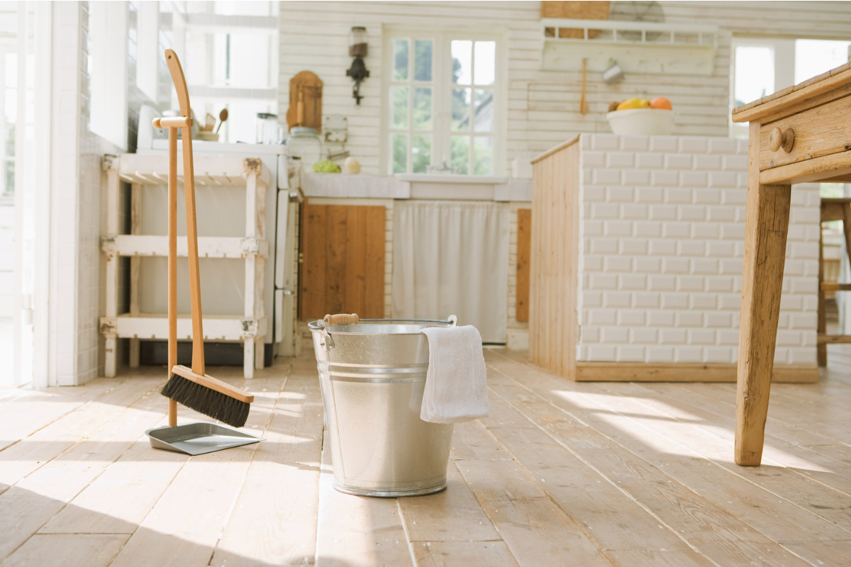 Simple Weekly Cleaning Schedule That Actually Works